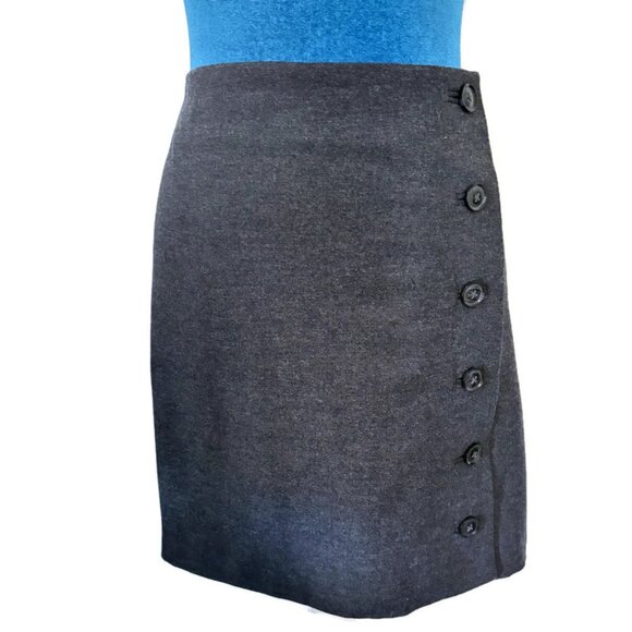 Banana Republic Wool Blend Wrap Skirt Charcoal Grey Side Button Size 10 - Picture 2 of 8